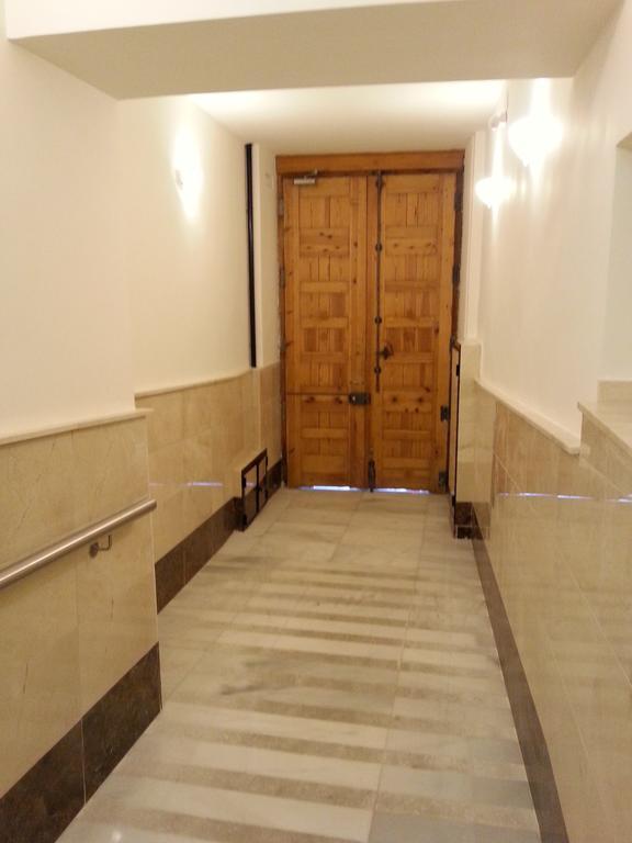 Ch Antonio Hotel Madrid Bagian luar foto